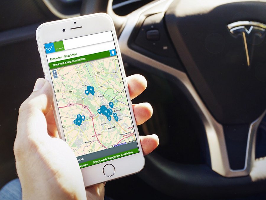 Browser App auf Smartphone mit Shopfinder in einer Kartenanwendung für die Stadt Viersen